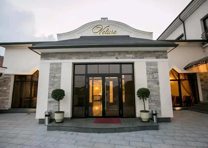 And Restaurant VelureГотель