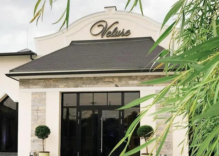 And Restaurant VelureГотель